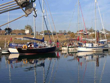 The_rally_boats_Burnham.jpg